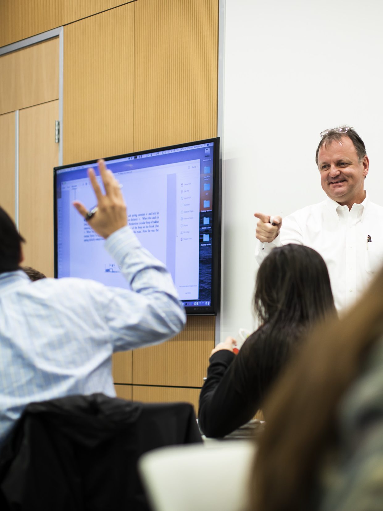 Professor Bernd Surrow conducting class in a SERC classroom