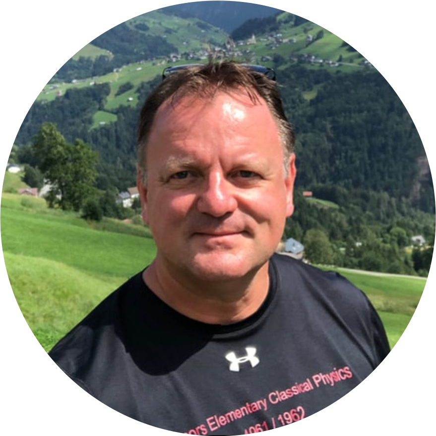 Headshot of Bernd Surrow