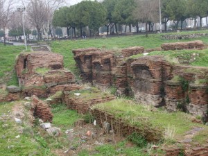 Exposed foundations of St. Polyeuktos, Saraçhane district, Istanbul (Image: Wikimedia Commons)